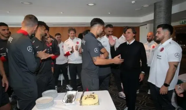 A Milli Takım'da Abdülkerim Bardakcı'nın doğum günü kutlandı