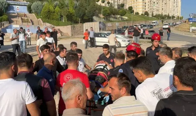 Bursa'da minibüs dereye uçtu: Sürücü nefes kesen operasyonla kurtarıldı