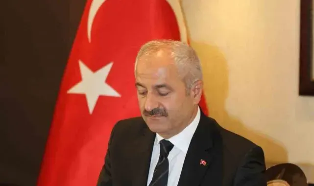 Üniversiteyi kazanan gençlere 5 bin TL'lik destek