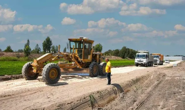 Tarsus'ta kırsal bölgelerdeki yollar yenileniyor