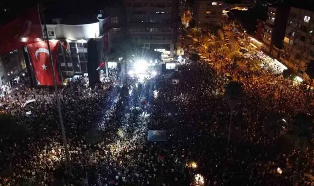 Ünlü sanatçı Nazilli'yi kurtuluş gününde coşturdu