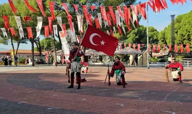 Kuyucak'ta kurtuluş coşkusu meydanlara sığmadı