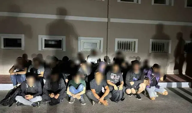 Kuşadası'nda 20 düzensiz göçmen ve 3 organizatör yakalandı