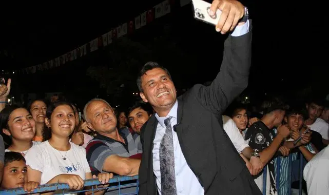 Kurtuluş şenlikleri Manuş Baba konseri ile başladı