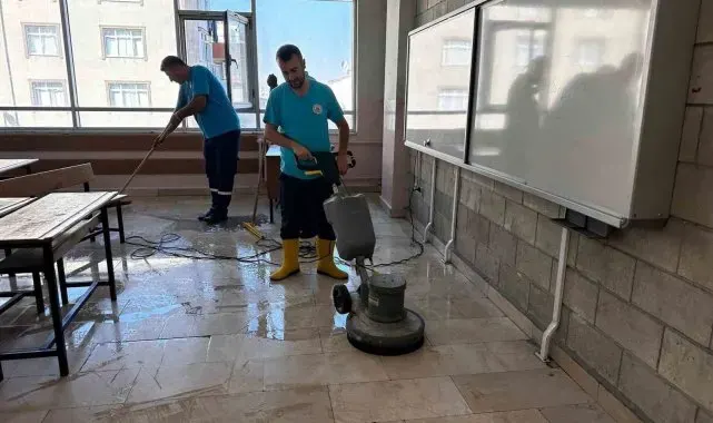 Kağıthane'deki okullar yeni eğitim dönemine hazırlanıyor