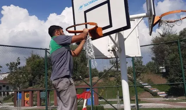 Sultangazi Belediyesi'nden okullara bakım desteği