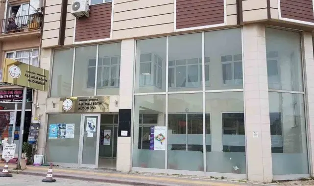 Çalıştığı Milli Eğitim Müdürlüğü'nden hırsızlık yaptı