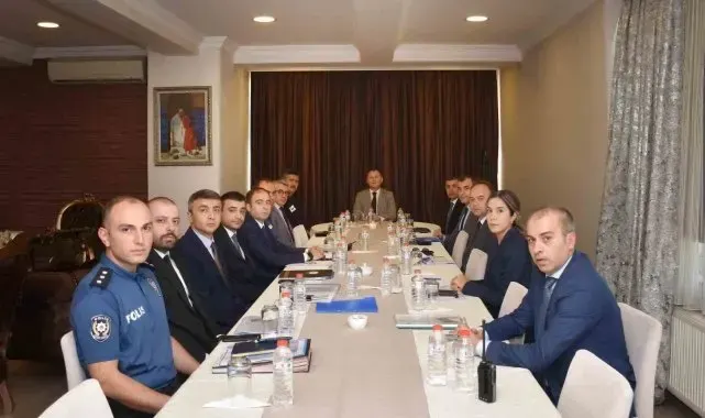 Emniyet Müdürü Baybaba, birim amirleriyle toplantı yaptı