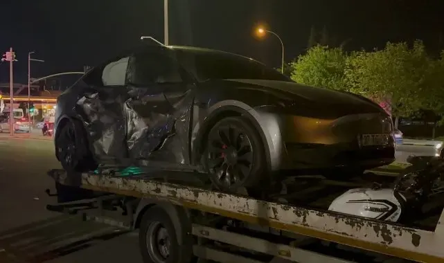 Gaziantep'te lüks araç ile motosiklet çarpıştı: 1 ölü, 1 ağır yaralı
