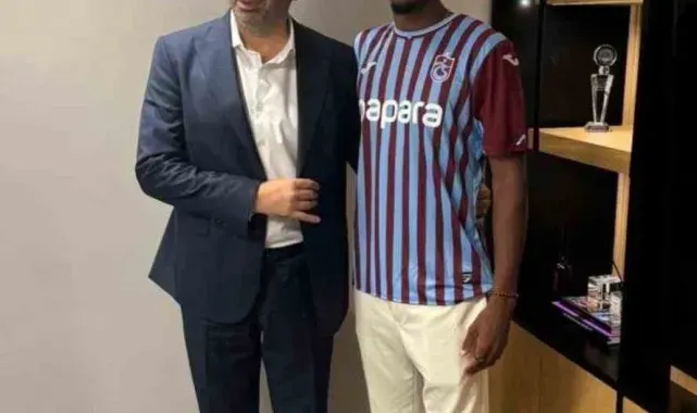 Trabzonspor, Simon Banza'ya formayı giydirdi