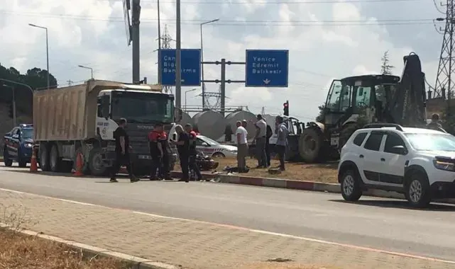 Çanakkale Çan'da kamyon ile motosiklet çapıştı: 1 ağır yaralı