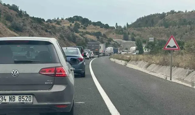 Bilecik'te bitmeyen yol çalışması sürücüleri çileden çıkardı