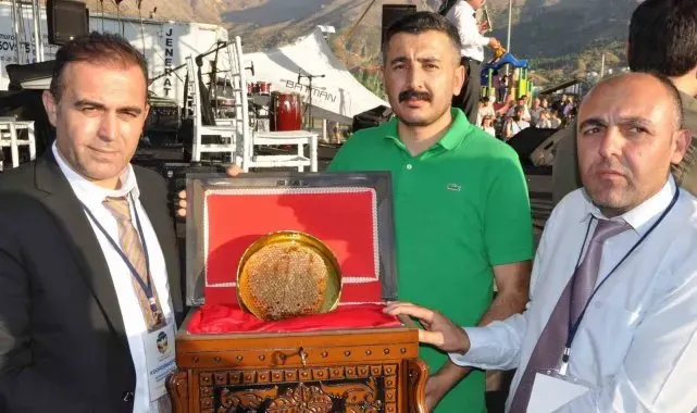 Bir kilo Sason balı 300 bin liradan satıldı