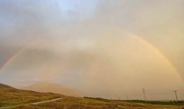 Elazığ'da gökkuşağı mest etti