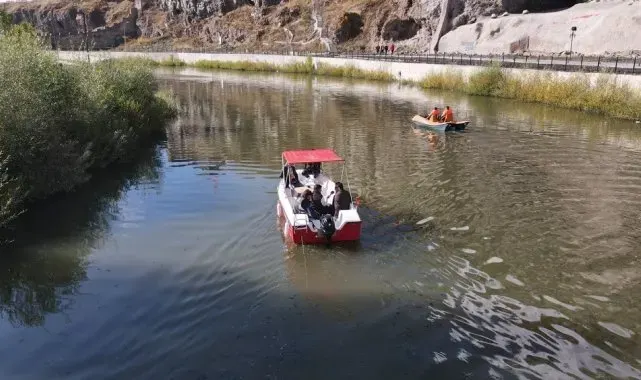 Kura Nehri'nde deniz bisikleti ve tekne heyecanı yeniden başladı