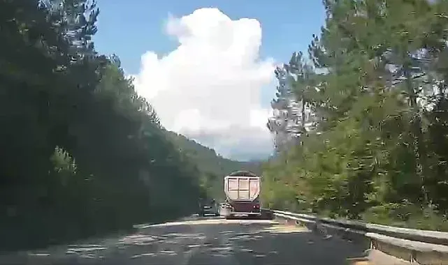 Karabük'te hatalı sollama yapan sürücüler kazaya davetiye çıkardı