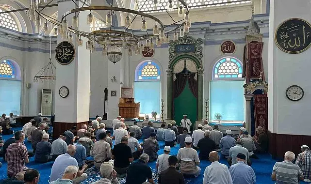 Burhaniye Kocacamide Mevlid Kandili programı düzenlendi
