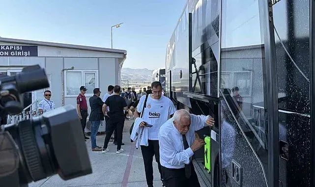 Beşiktaş kafilesi, Antalya'da