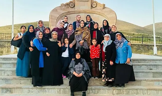 AK Parti Erzincan Kadın Kolları Otlukbeli'nde kadınlarla buluştu
