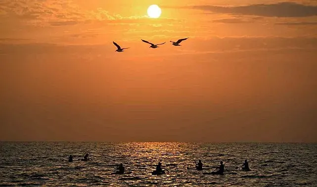Mersin'de deniz sporları ücretsiz eğitimlerle yaygınlaşıyor