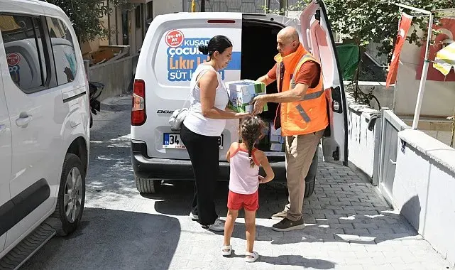 Kuşadası'nda ihtiyaç sahibi çocuklara süt desteği