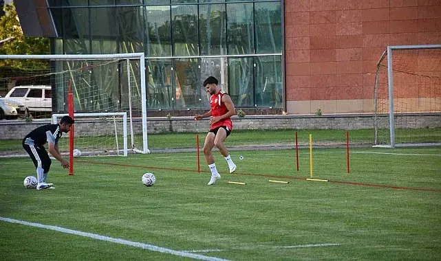 Miguel Cardoso takımdan ayrı çalışıyor