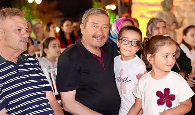 Darende'de nostalji sineması ve karaoke gecesi düzenlendi