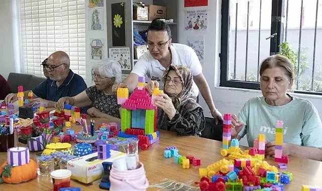 Mersin'de Alzheimer hastalarına dolu dolu bir gün