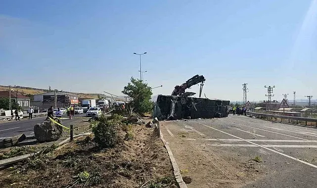 Kayseri'deki otobüs kazası güvenlik kamerasına yansıdı