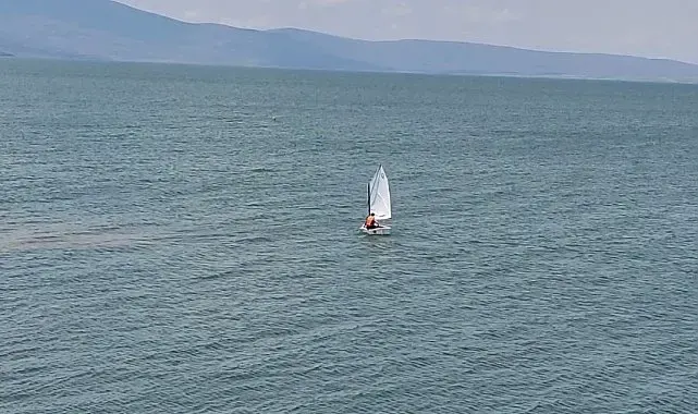 Çıldır Gölü'nde yelken keyfi