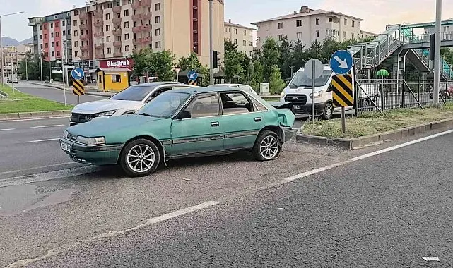 Erzurum'da zincirleme trafik kazası: 3 yaralı