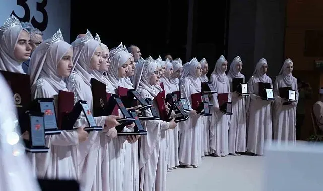 33 hafız icazetlerini dualarla aldı