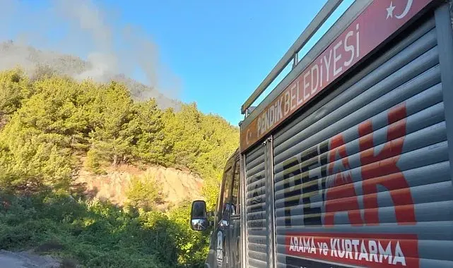 Pendik Belediyesi ekipleri Balıkesir'deki orman yangınına müdahale ediyor