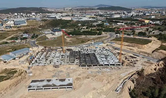 Çayırova Devlet Hastanesi'nin inşaatı yükseliyor