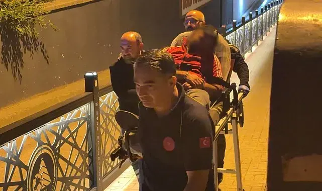 Bolu'da alkollü şahıs, ayağa kalkamayınca sedyeyle taşındı