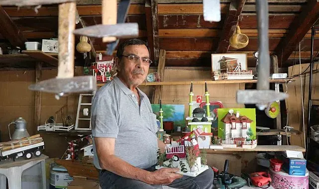 Hafızasındaki Bolu'yu çatı katında yeniden inşa ediyor