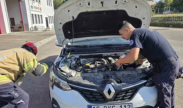 Otomobilin motorunda ilçe ilçe gezdi