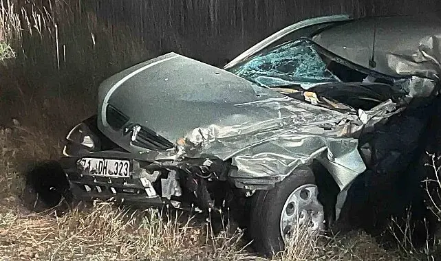 Otomobil, traktöre arkadan çarptı: 1 ölü, 2 yaralı