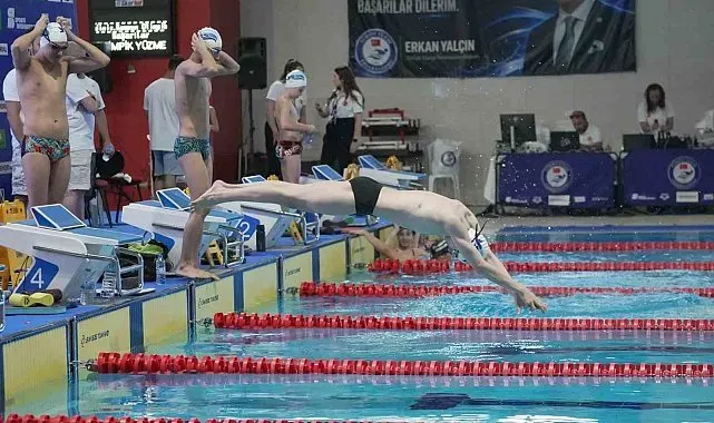 Türkiye Yüzme Şampiyonası, Samsun'da başladı