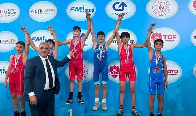 Sivaslı güreşçi Ankara'dan bronzla döndü