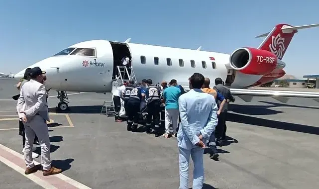 Mısır'da trafik kazası geçiren 3 Türk hava ambulansıyla Türkiye'ye getirildi