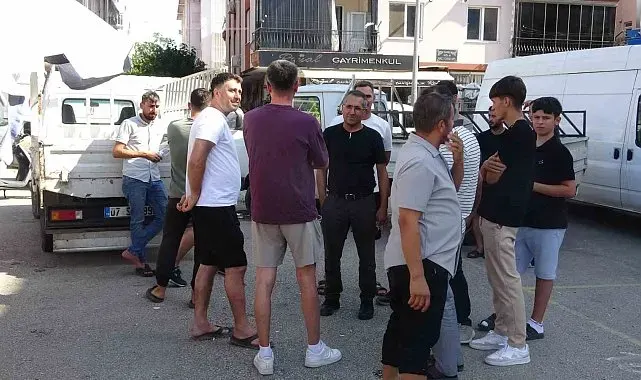 "Yerimiz daraldı" diyen pazarcı esnafı yeni pazar alanında tezgah açmadı