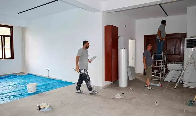 Körfez'de Taşköprü Kültür Evi açılış için gün sayıyor