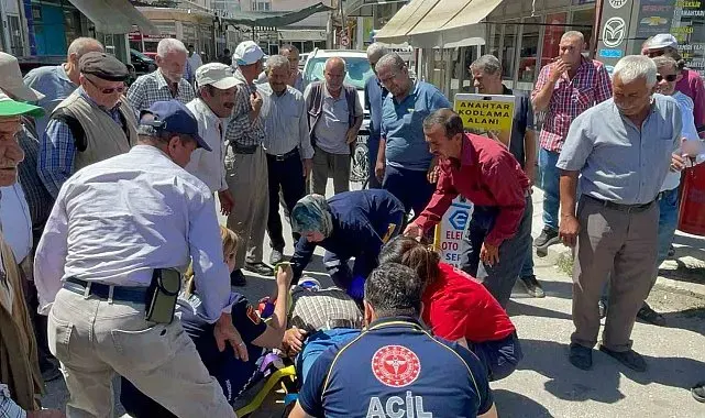 Sedyedeki yaralıya "Yat lan yat" diyen vatandaş herkesi güldürdü