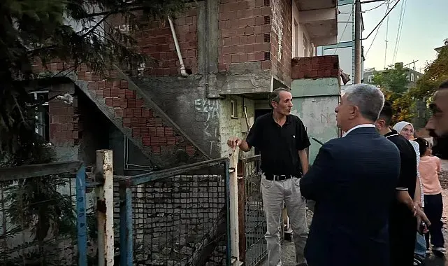 Başkan Ömeroğlu yangın mağduru aileyi yalnız bırakmadı