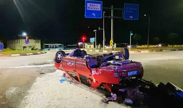 Ters dönen Tofaş'ın içindeki 2 kişi yaralandı