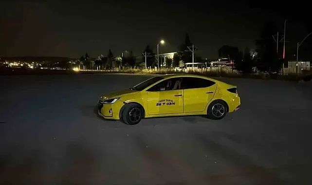Çalınan taksi oto pazarında tek edilmiş halde bulundu