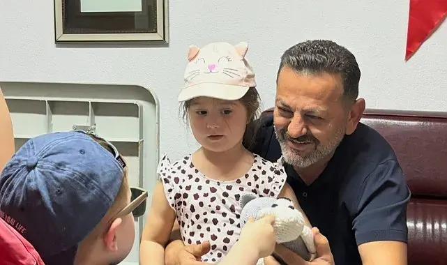 Makamın en özel misafirleri minikler oldu