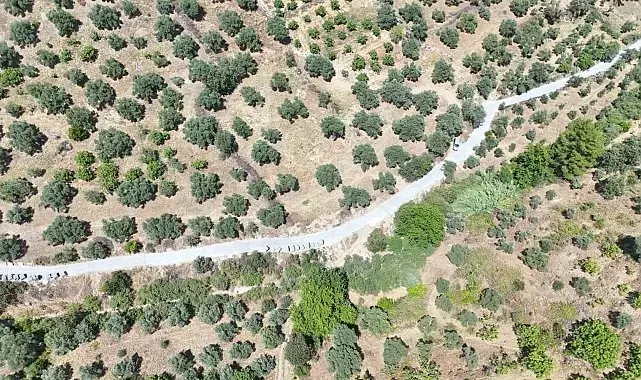 Nazilli Bayındır'da yollara parke taşı