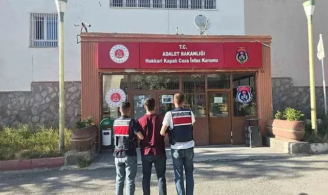 Hakkari'de aranan 4 hükümlü JASAT operasyonuyla yakalandı